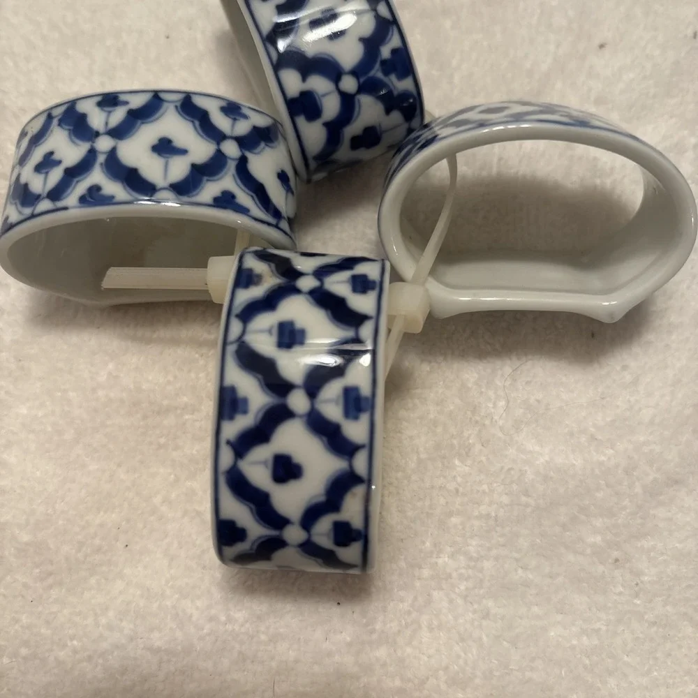 VTG Blue and White Hand Painted Ceramic Napkin Rings, Set of 4 Made In Thailand
